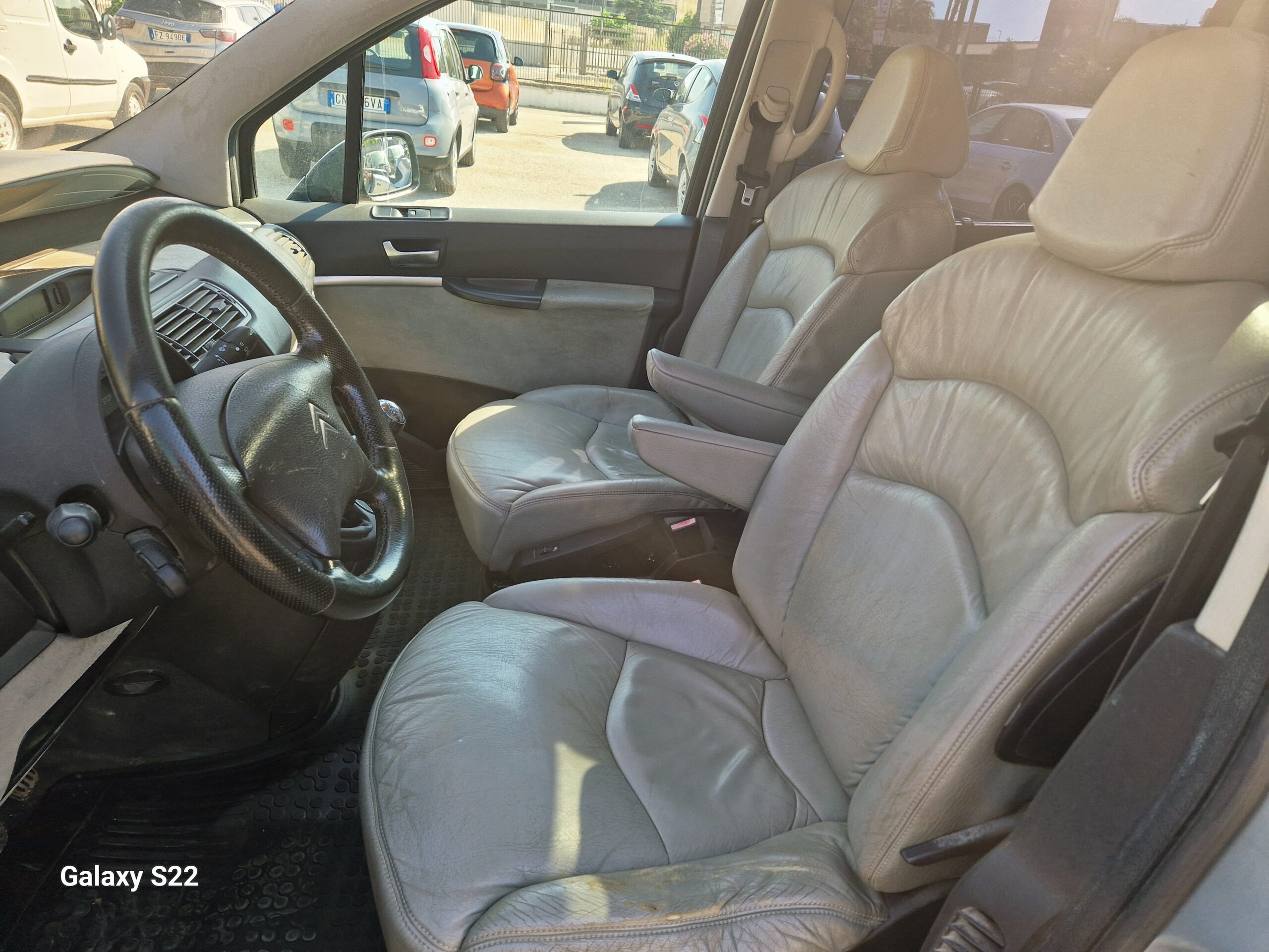 2004 CITROEN C8