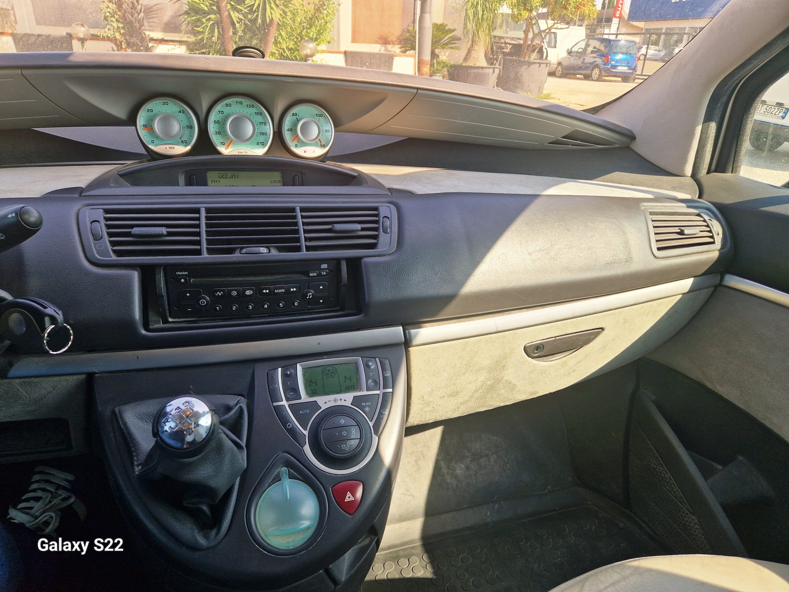 2004 CITROEN C8