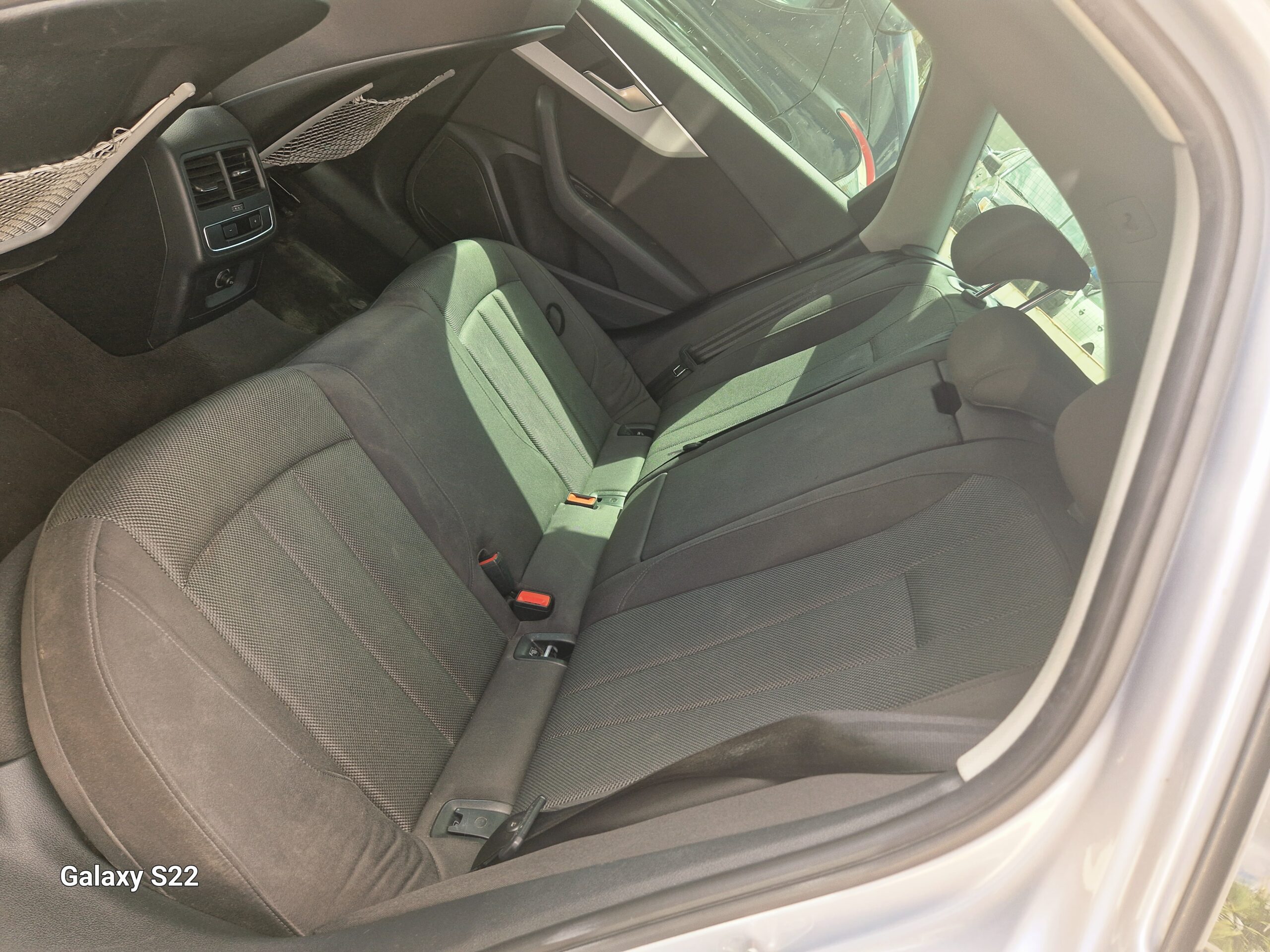 AUDI A4 AVANT 35 TDI S TRONIC